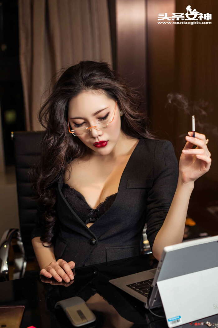 [TouTiao头条女神] 2016.09.16 美足秘书-米娅 [24P-29M]