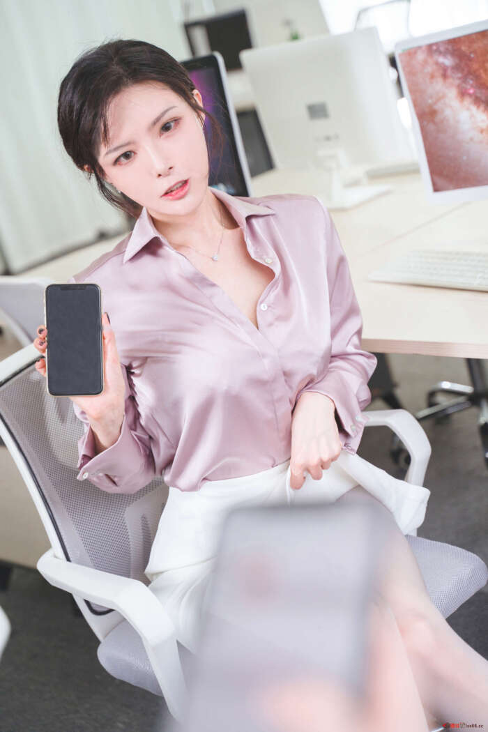 秋和柯基 NO.018 热情的后辈酱 [40P-462MB]