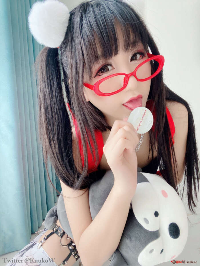 越南妹：KuukoW NO.052 Megane-chan