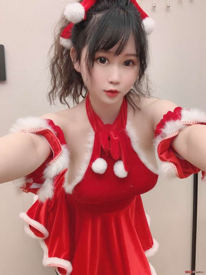 是依酱吖 NO.035 2020圣诞特辑[31P6V-165MB]