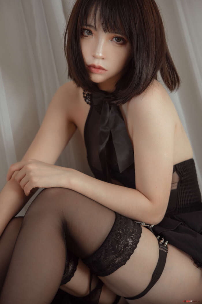 疯猫ss NO.109 民宿黑裙[40P4V-919MB]