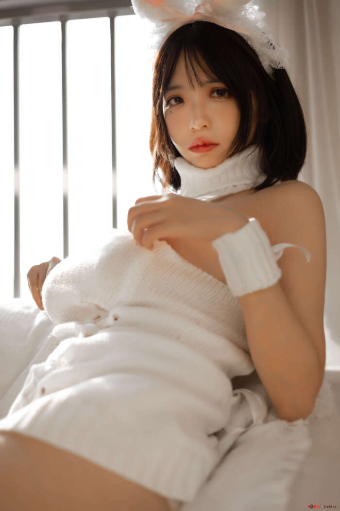 疯猫ss NO.108 白毛衣+自拍[49P-549MB]