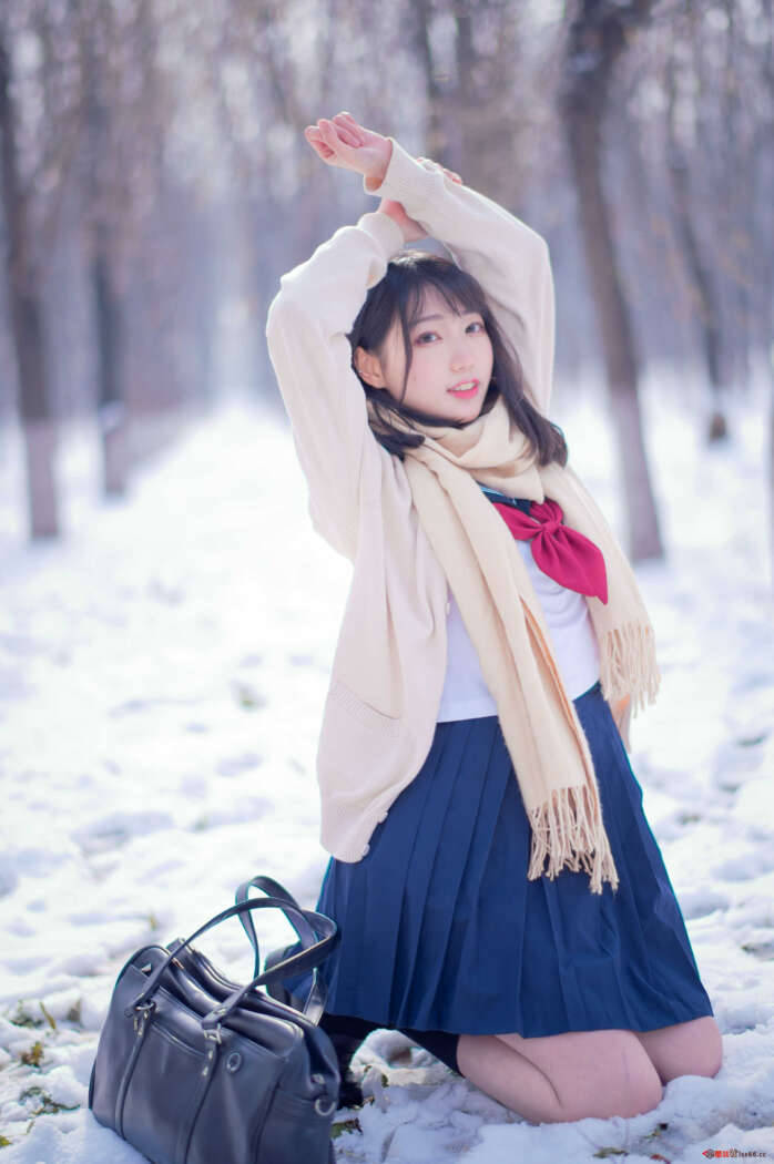 周叽是可爱兔兔 NO.028 雪景jk[15P-130MB]