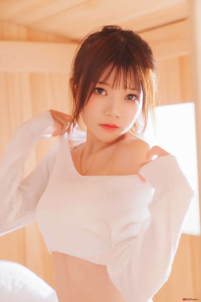 桜桃喵 063 小白 [33P-534MB]