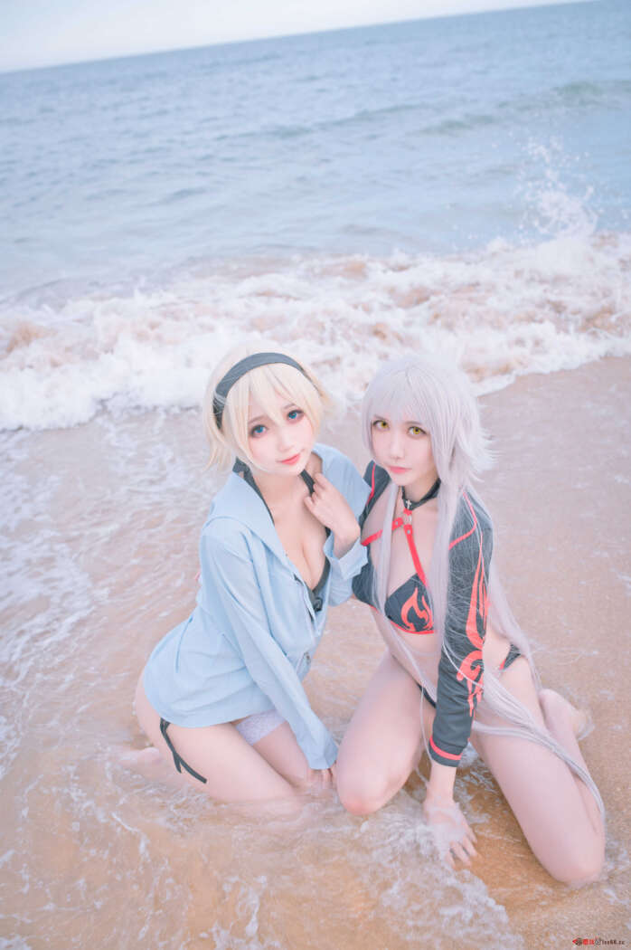 周叽是可爱兔兔 NO.021 黑白贞双人泳衣[21P-188MB]