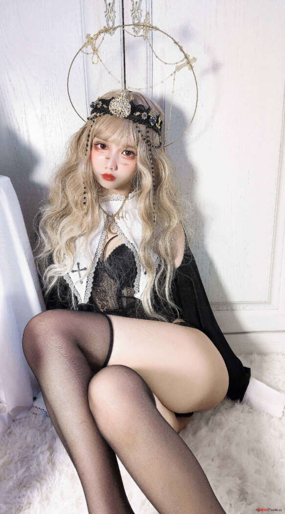 果咩酱w NO.013 叛逆修女[30P-207MB]