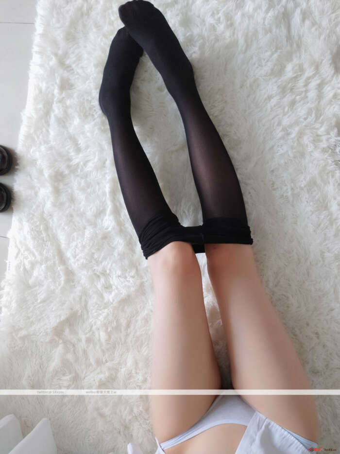 眼酱大魔王w NO.020 30d黑丝 [21P-112MB]