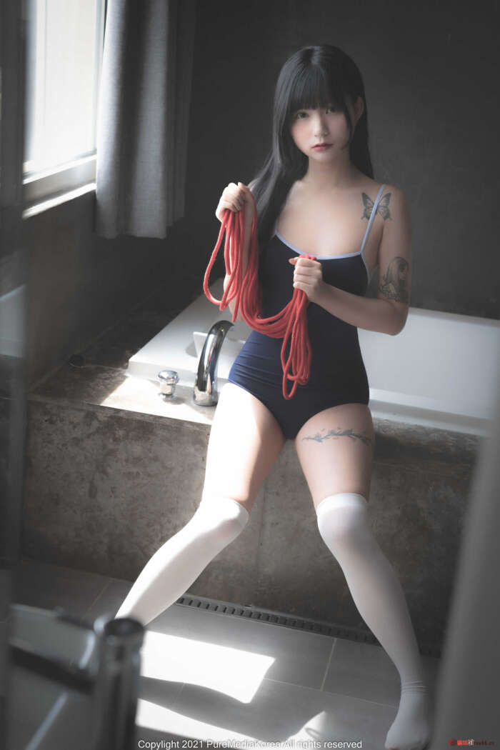 韩国妹子Hizzy 4 – [PURE MEDIA] VOL.73