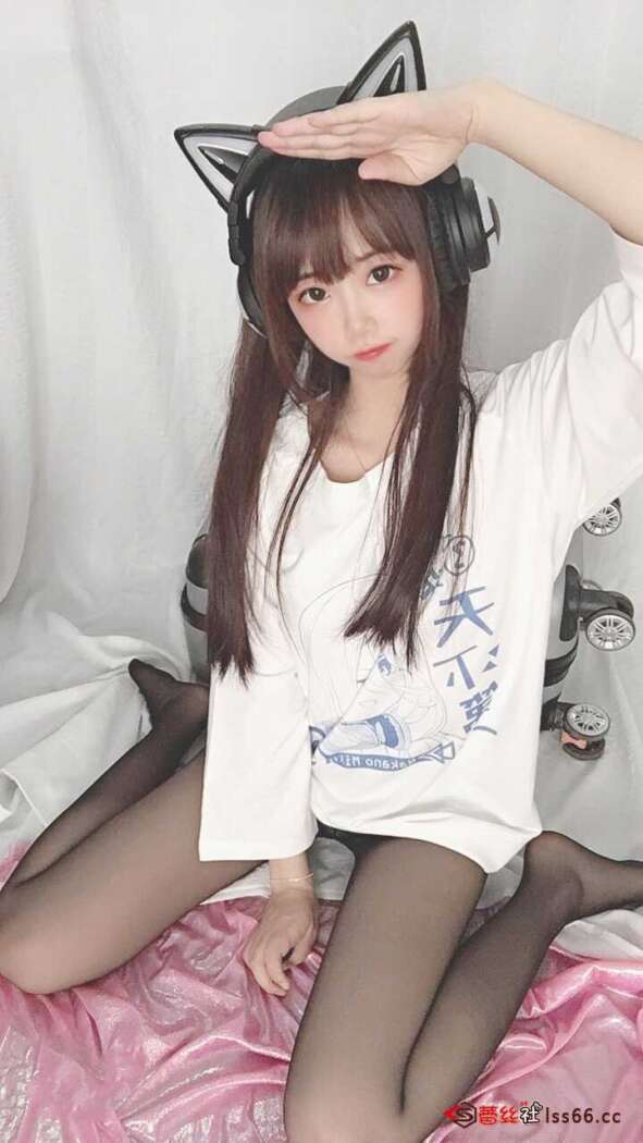 雪琪SAMA NO.007 干物妹自拍 [37P5V-254MB]