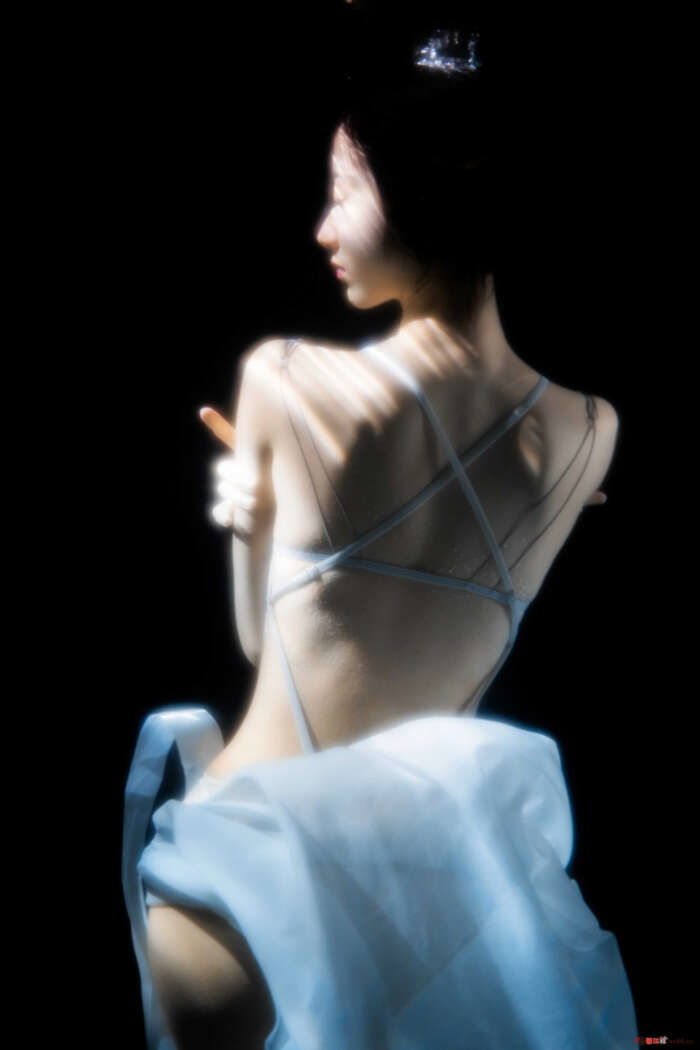 木绵绵OwO NO.057 清澈水下[59P-0.98GB]