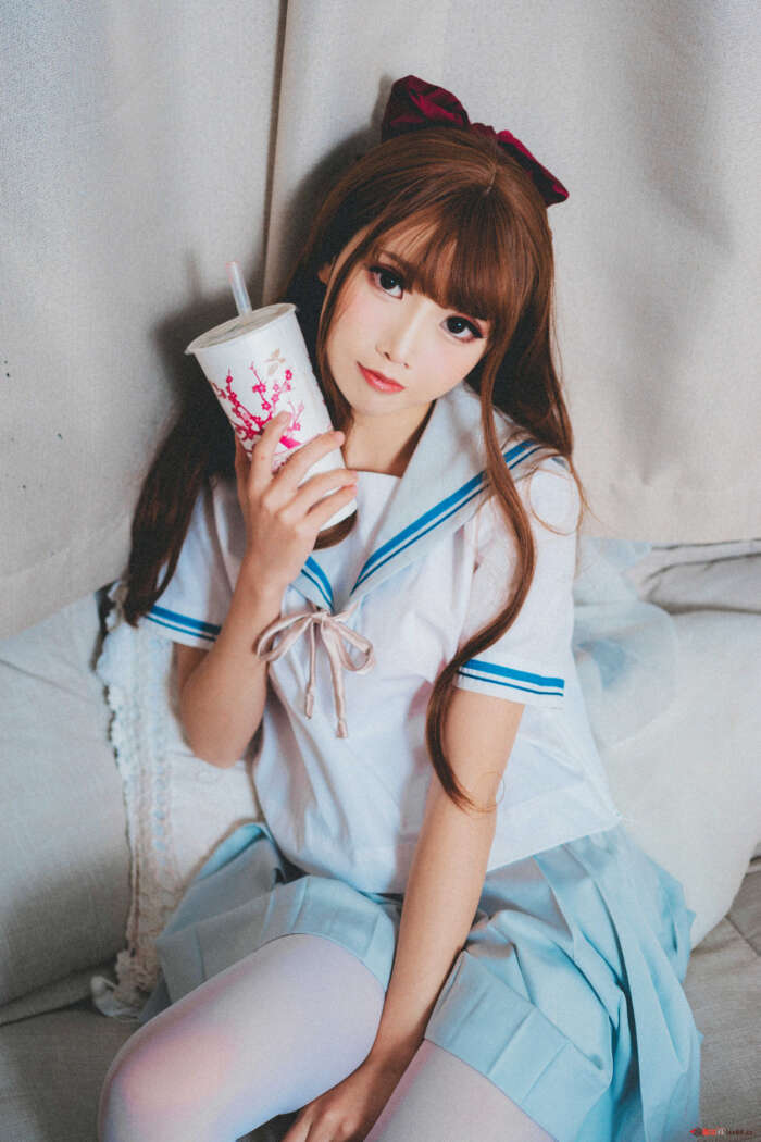 面饼仙儿 NO.043 JK秀 [16P-316MB]