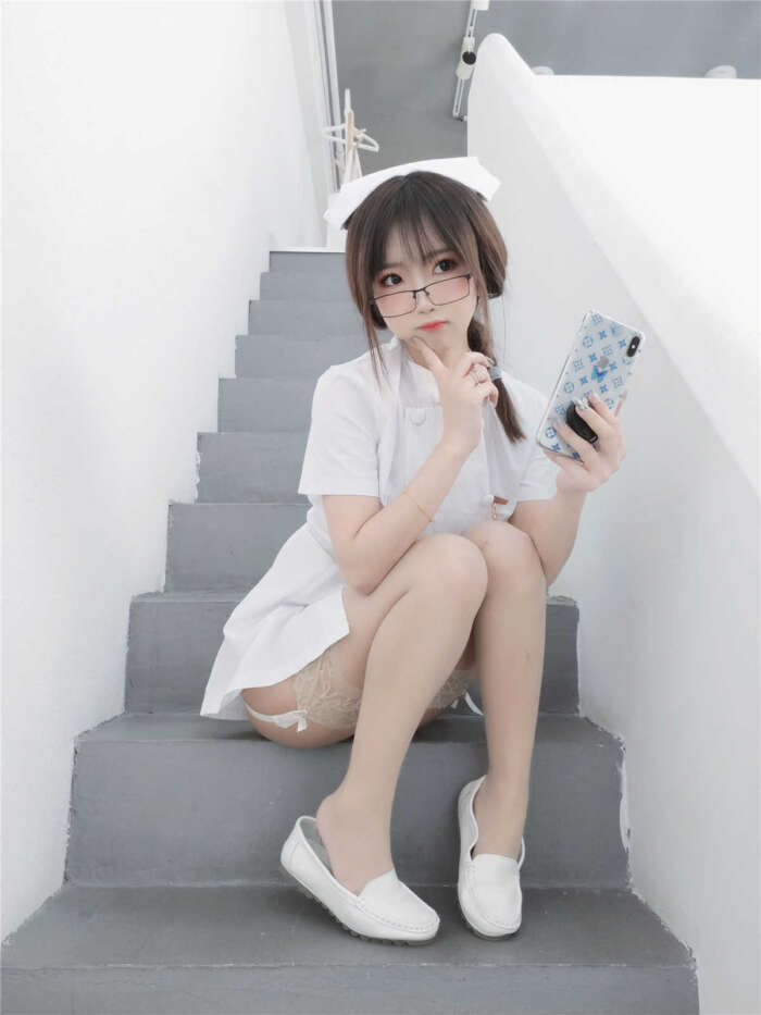 鬼畜瑶 NO.030 笨蛋护士[45P-58MB]