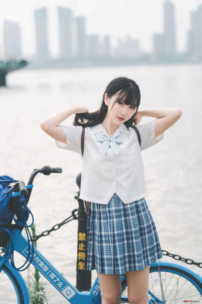 面饼仙儿 NO.083 沙雕JK[22P-181MB]