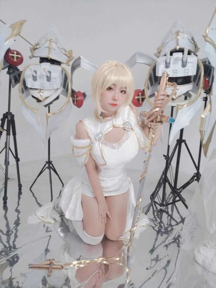 穆零Mu0 NO.32 自由鸢尾轻巡洋舰-圣女贞德