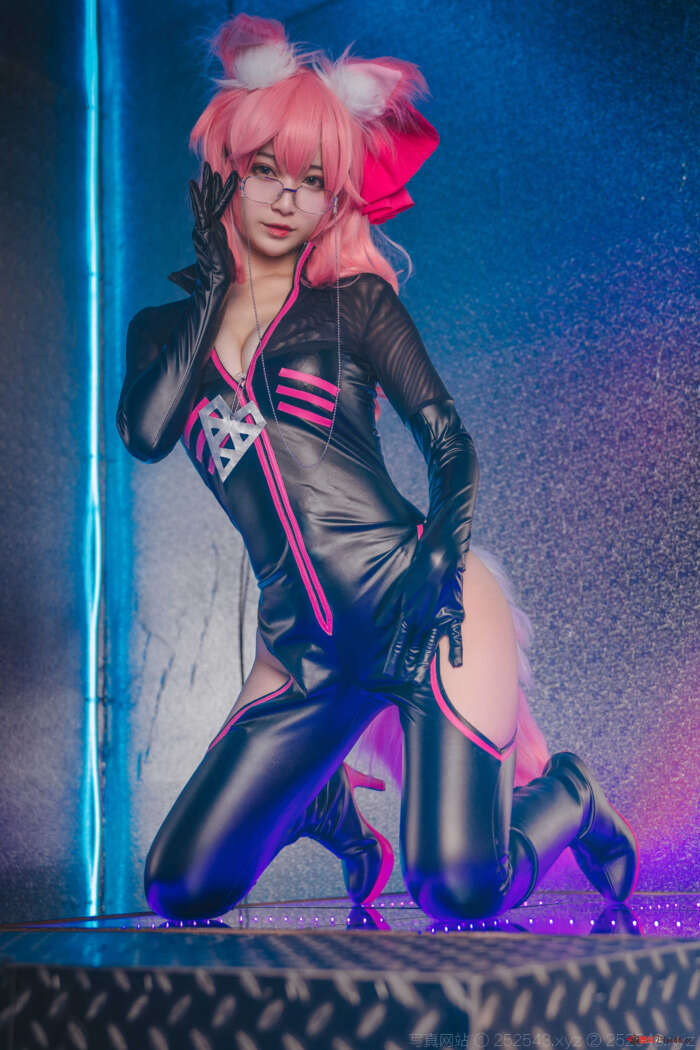 铁板烧鬼舞w NO.014 玉藻前 杀阶 [13P 203M]