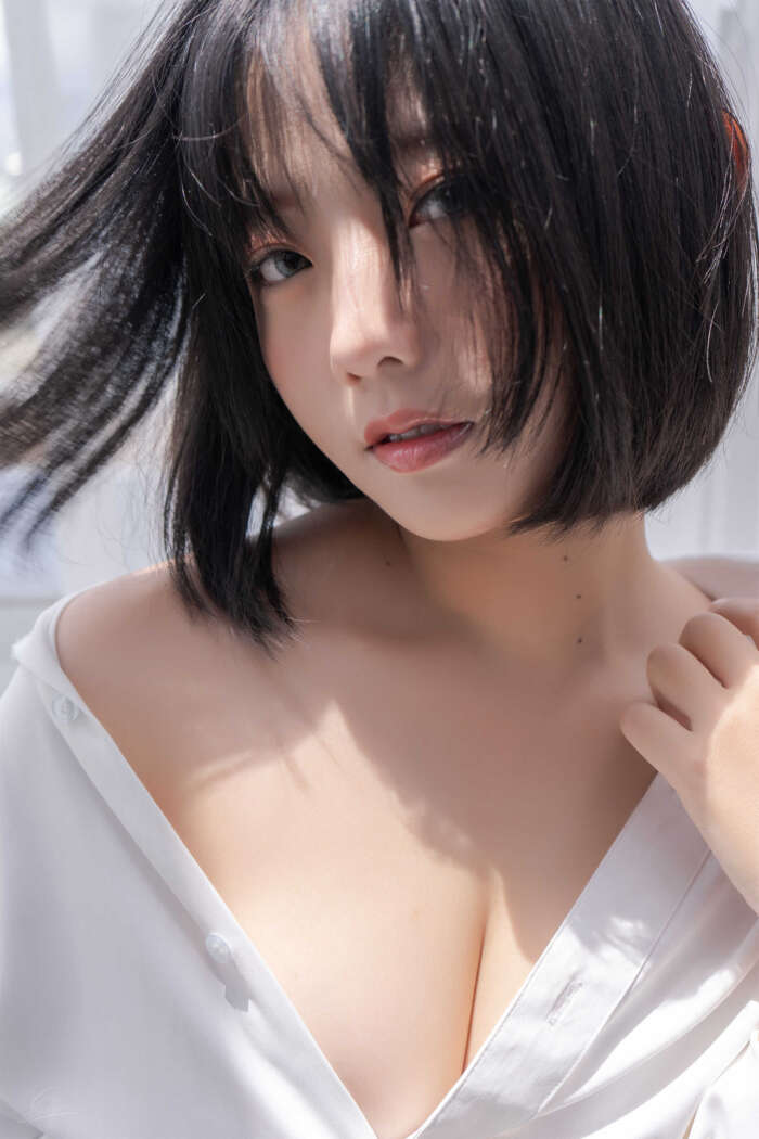 Messie Huang – NO.08 Boyfriend’s shirt [26P-60MB]