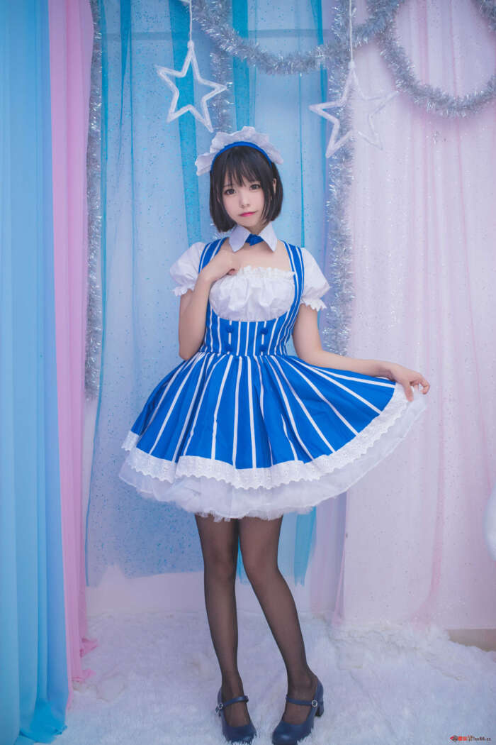 B站萌妹子@白金saki NO.005 三个女仆[21P-160MB]