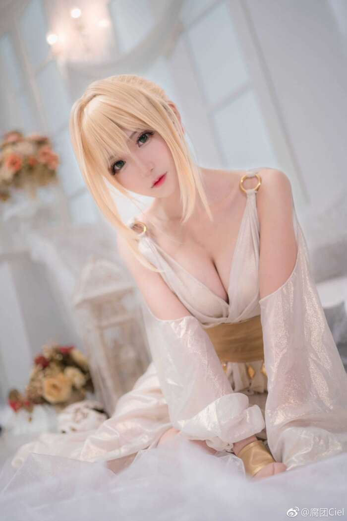 腐团儿-Fate∕EXTELLA##尼禄·克劳狄乌斯# 余的奏者  今夜留下来吧尼禄·克