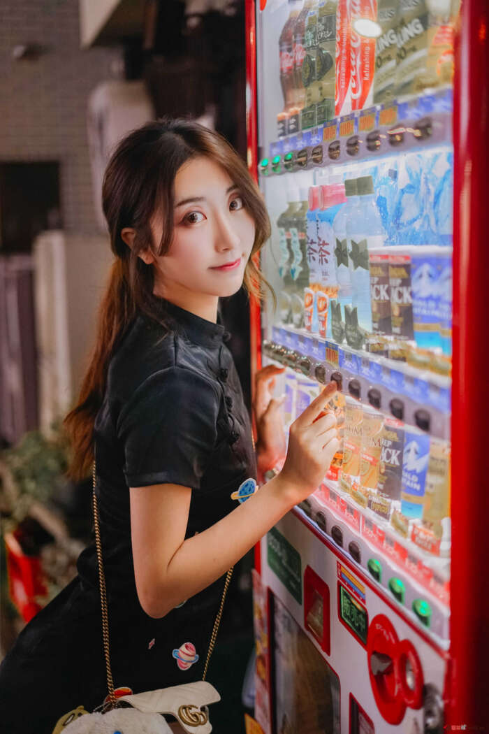 黑川 NO.041 旗袍 [11P-65MB]