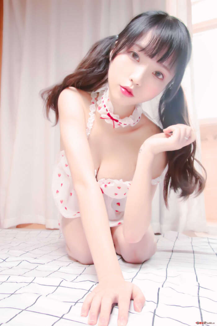 白易子 NO.26 小草莓睡衣 [30P-43MB]