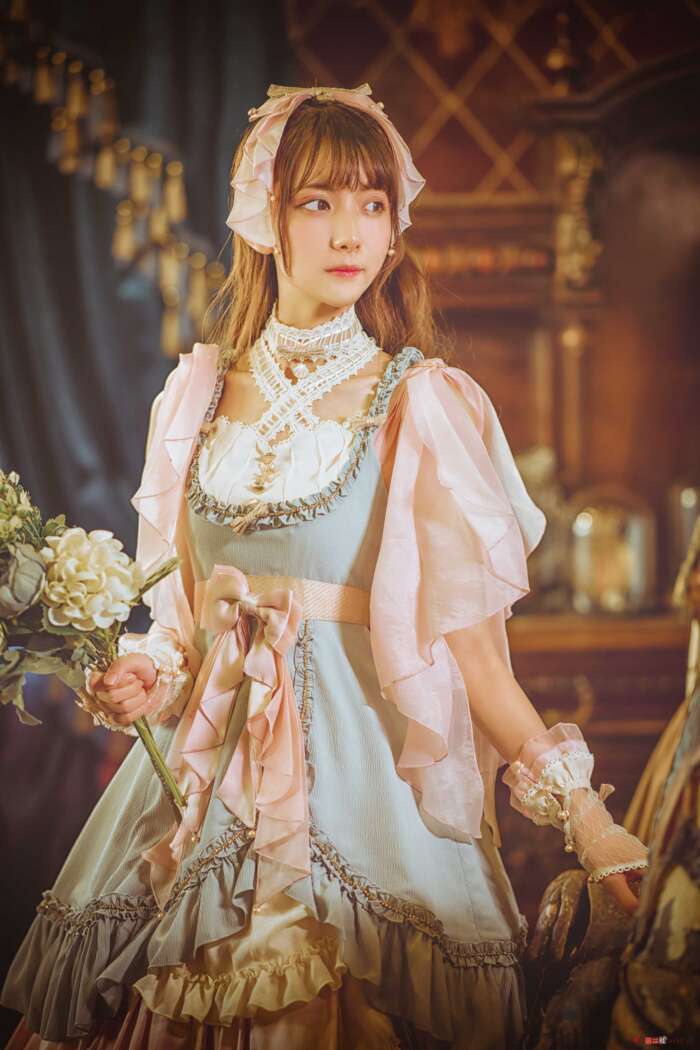 陆卿卿 NO.001 Lo娘 [14P-49MB]