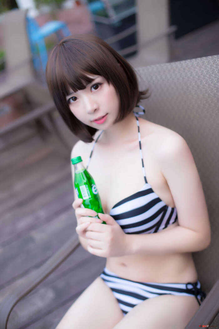 闪月半 NO.004 加藤惠 泳装 [12P-90MB]