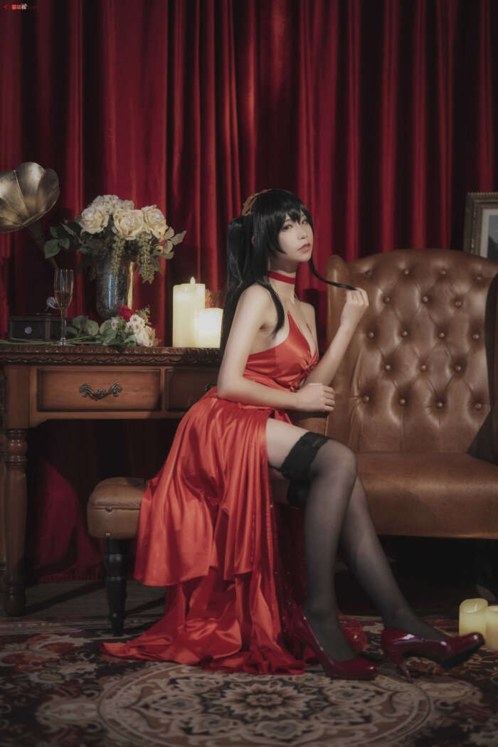 NO.004 爱老师 – 大凤 毒苹果礼服 [6P 50M]