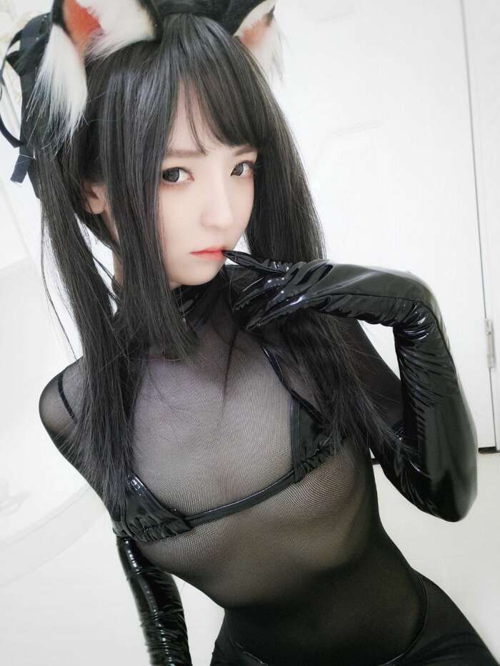 一小央泽 NO.007 黑猫巧克力派 [34P9V-367MB]