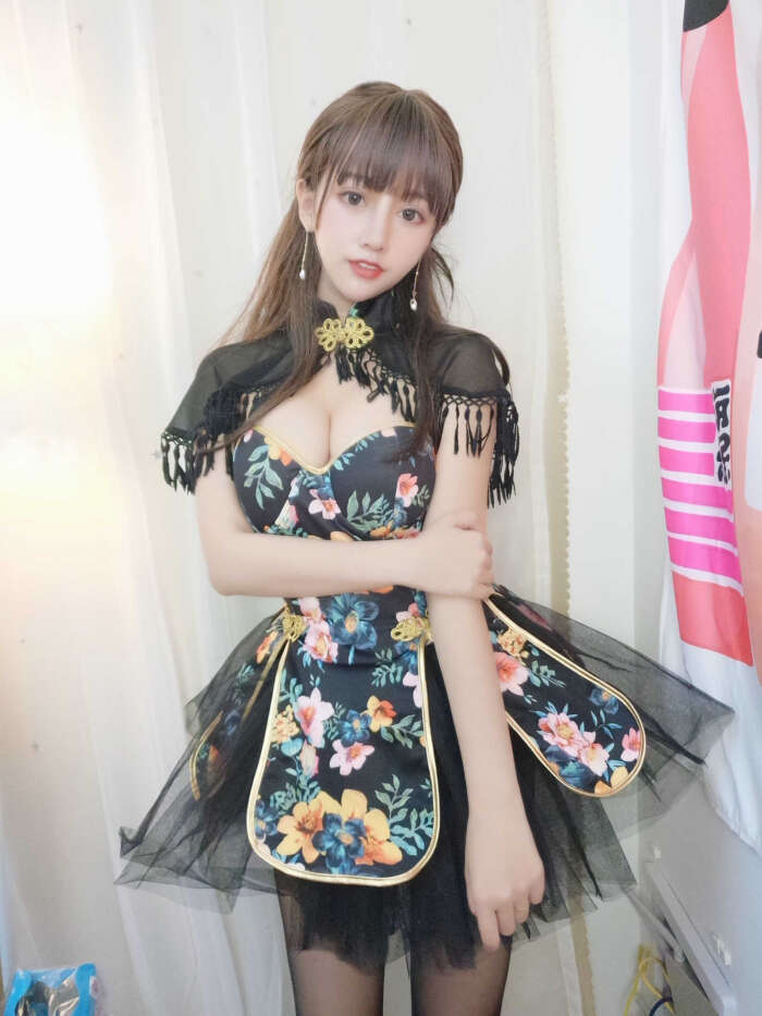 过期米线线喵 051米线 – 披肩小洋装 [17P 32M]