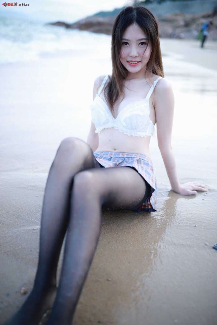 抖娘-利世 NO.044 海边黑丝[20P-95M]