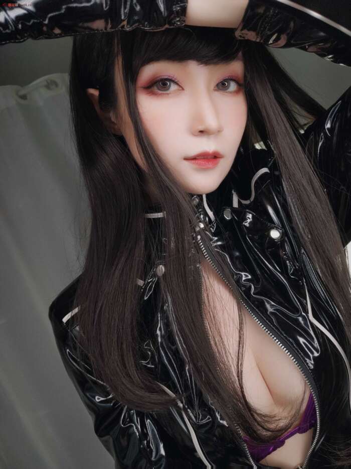 白银81 NO.048 通讯官[147P8V-1.11GB]