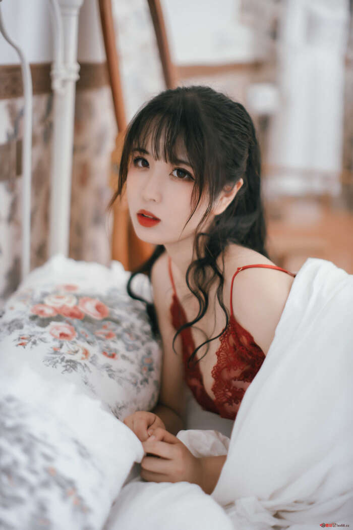 轩萧学姐 NO.009 claret[28P-318MB]