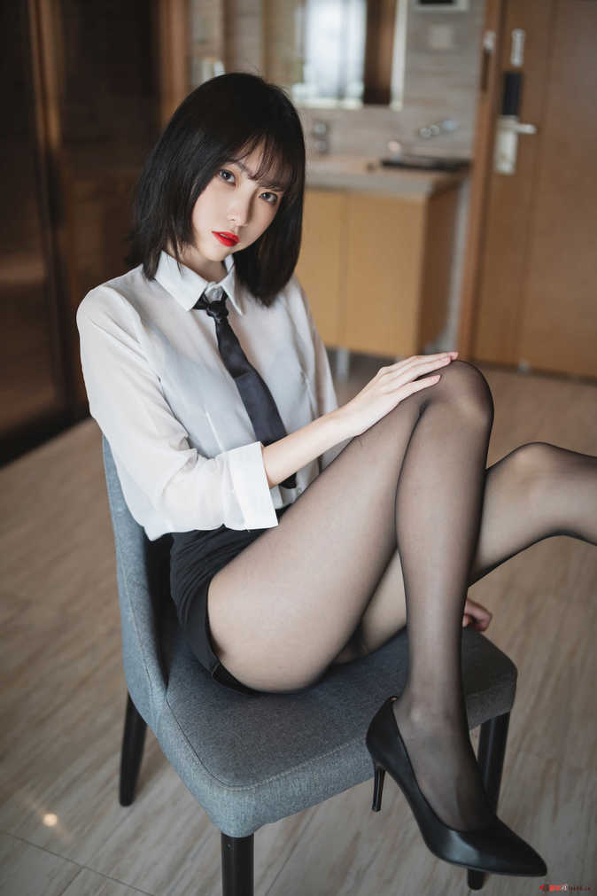 许岚LAN NO.002 OL制服[41P-587MB]