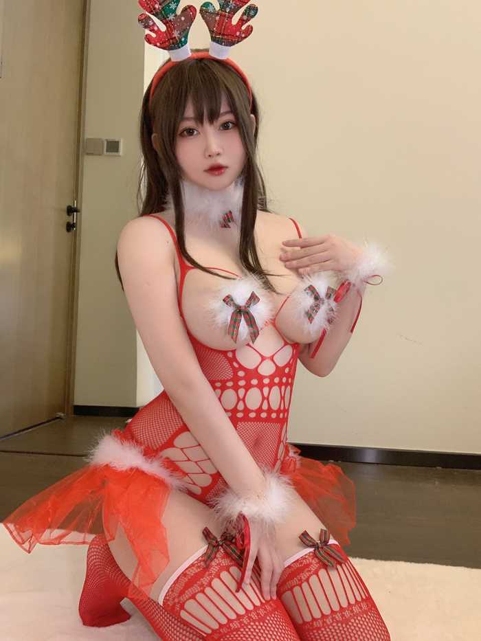 是依酱呀 NO.046 2021圣诞特辑-驯鹿 [25P]