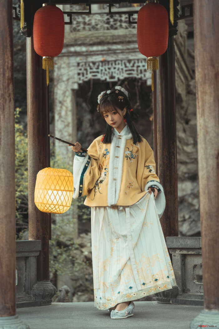 蠢沫沫 NO.145 汉服私影 [9P]