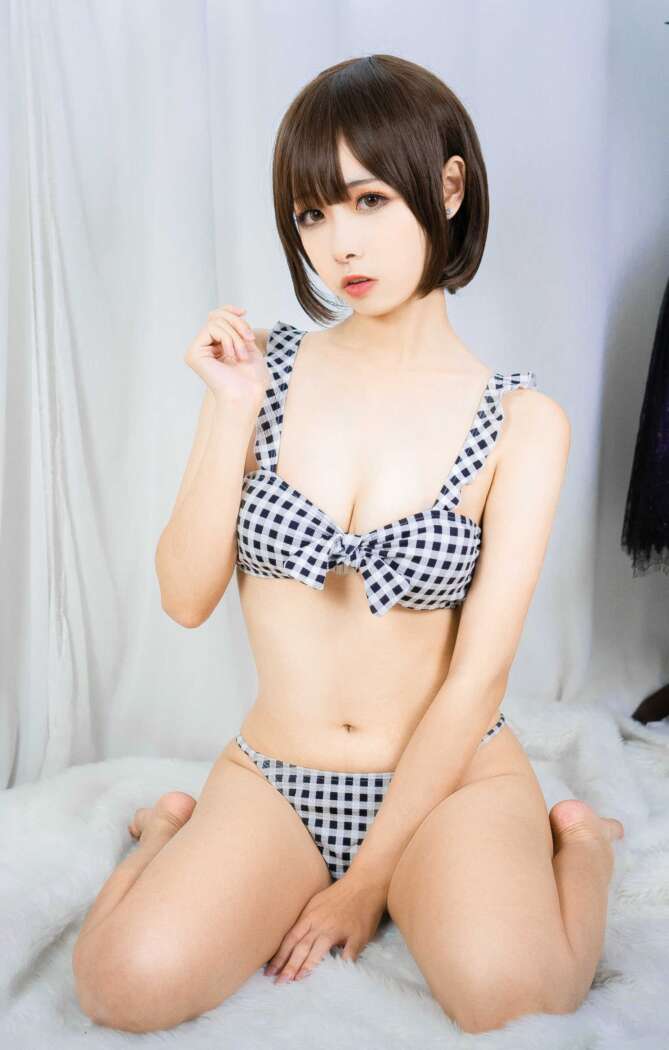 Momoko葵葵 NO.002 空音 [20P]