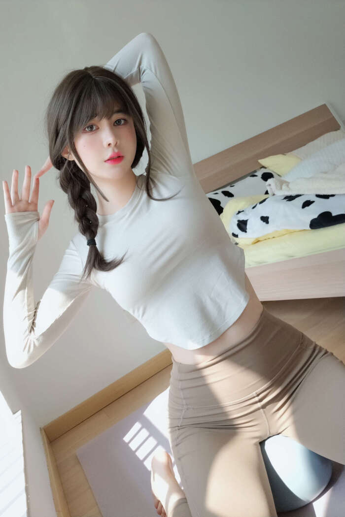 眼酱大魔王w NO.061 瑜伽服 [32P-160MB]