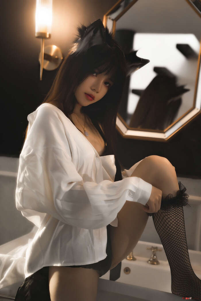 桜桃喵 – 狼来了 NO.02 [43P1.15GB]