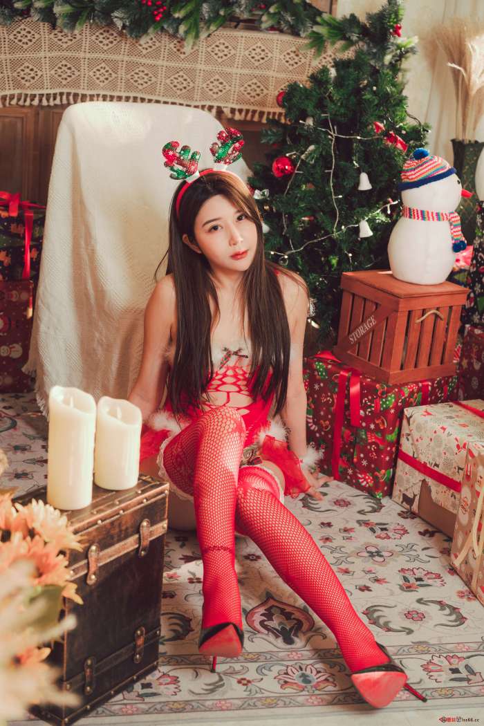 蜜蜜子Kimmie – 圣诞[42P2V-0.99GB]