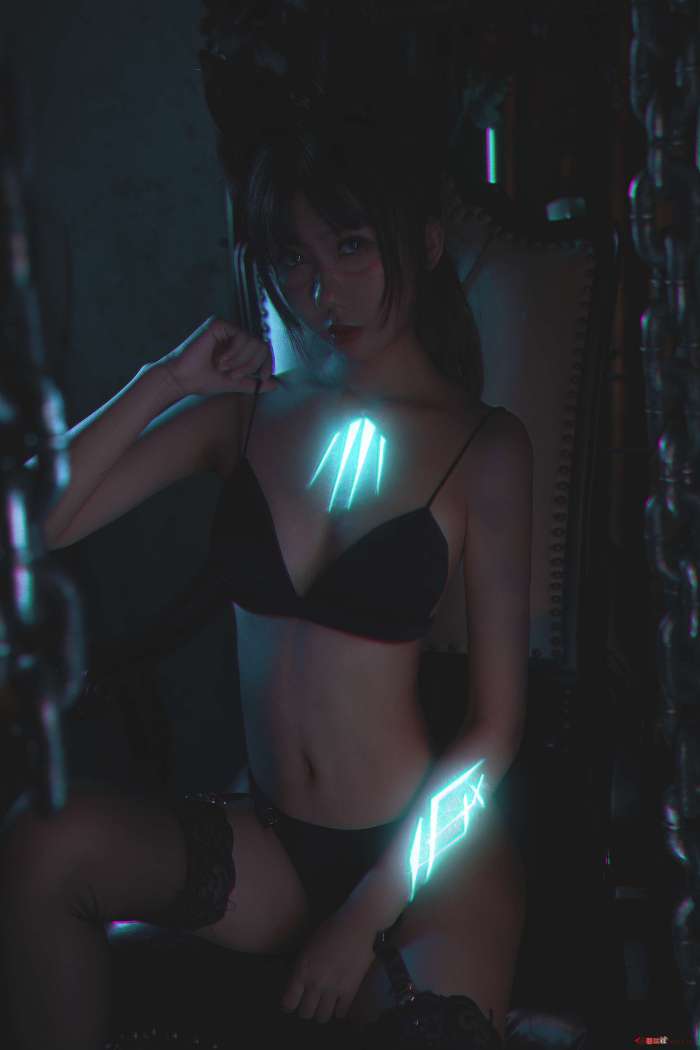 仙女月 – 赛博 [9P107M]