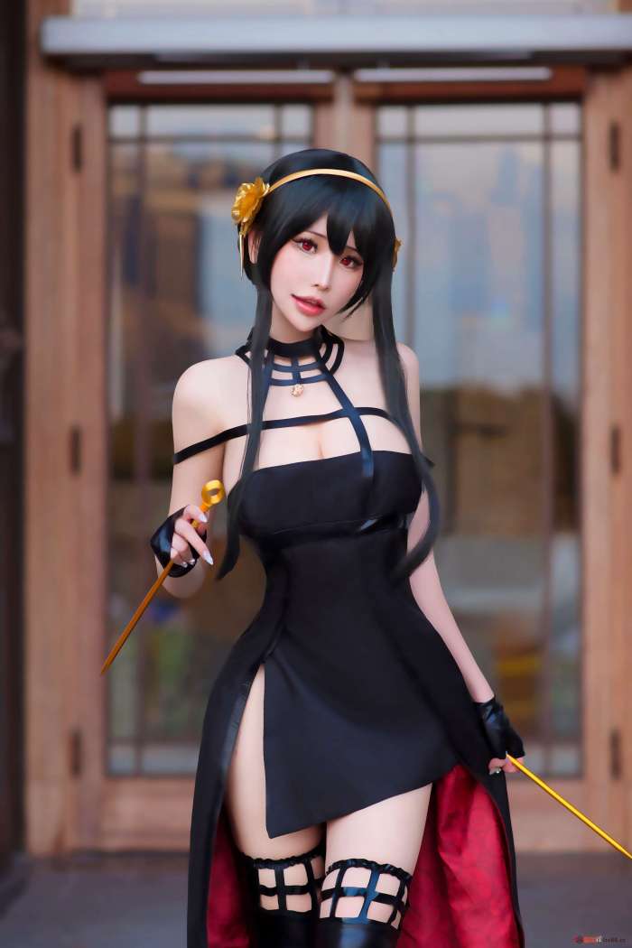 花リリ(Plant Lily) – Yor Forger [18P-33MB]