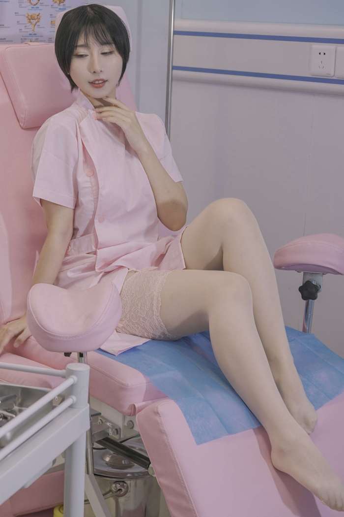 云溪溪(奶桃桃) – 医生姐姐与护士姐姐 [80P490M]