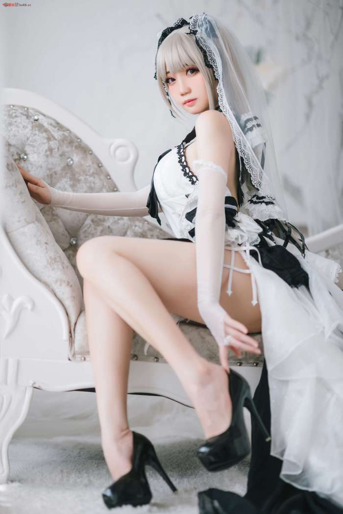 焖焖碳 – 可畏礼服 [33P-203MB]