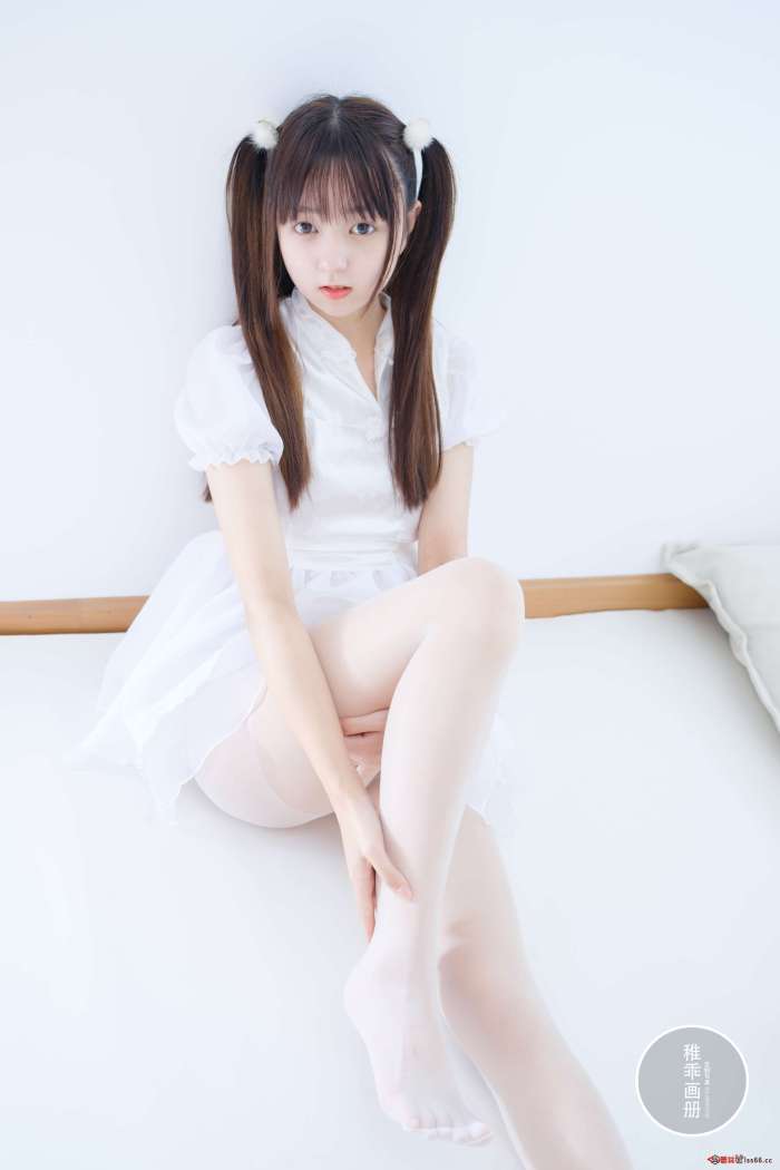 柴系小乖(稚乖画册) NO.012  团子 18D白丝[65P+1V871M]