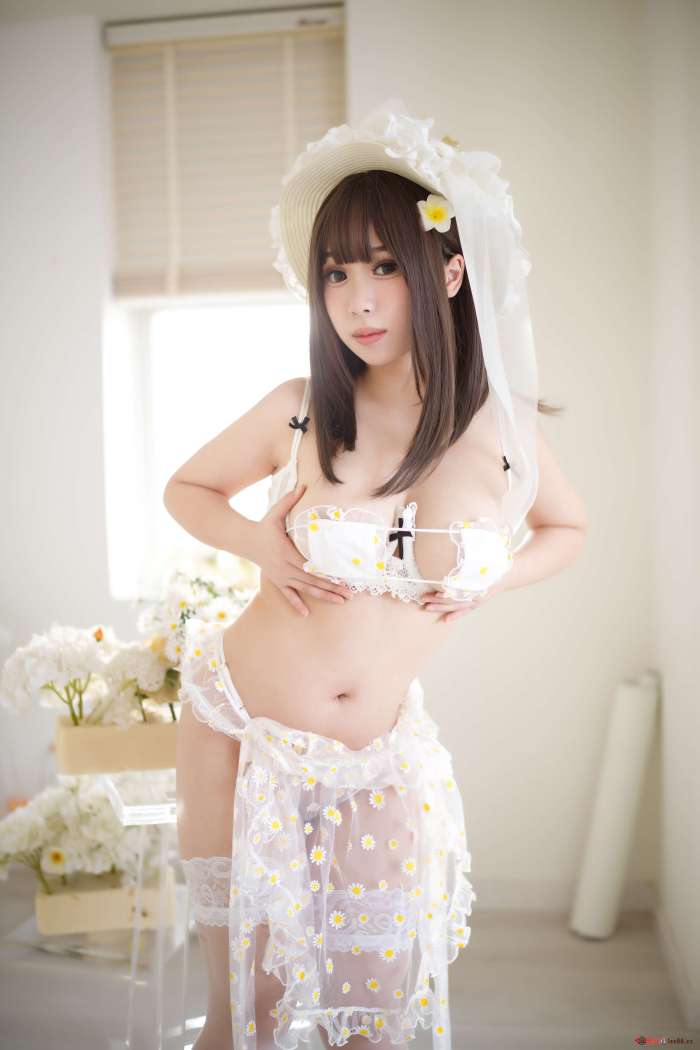 胡桃猫Kurumineko NO.009 追光雏菊 [74P4V-1.28GB]