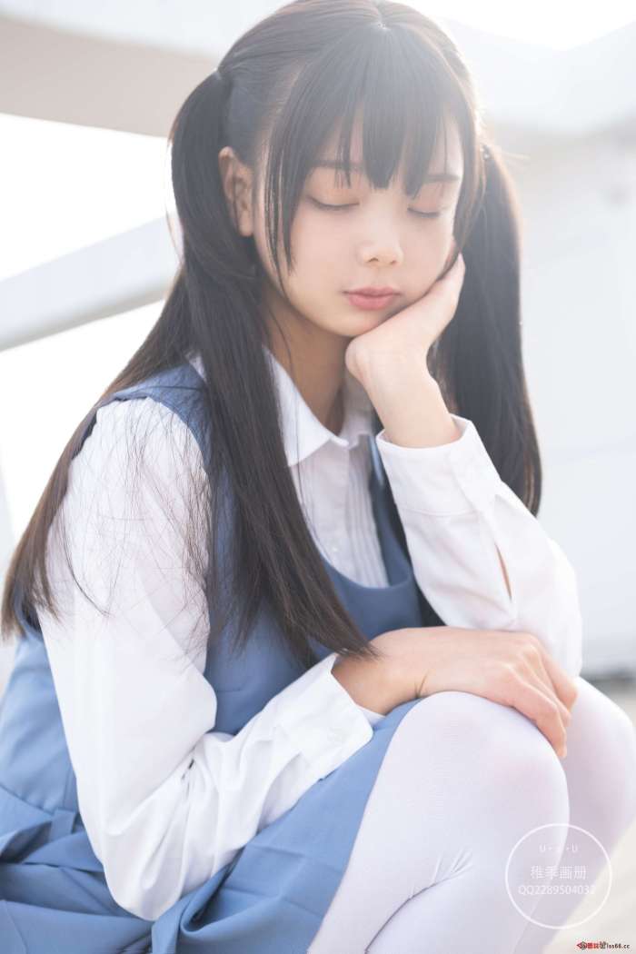 柴系小乖(稚乖画册) NO.013 — 夜夜 天台真空80D白丝[79P+1V1.10G]