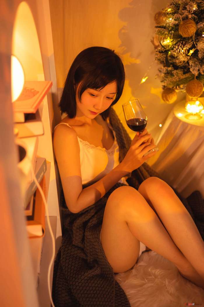 木绵绵OwO NO.073 红酒好喝 [29P239MB]