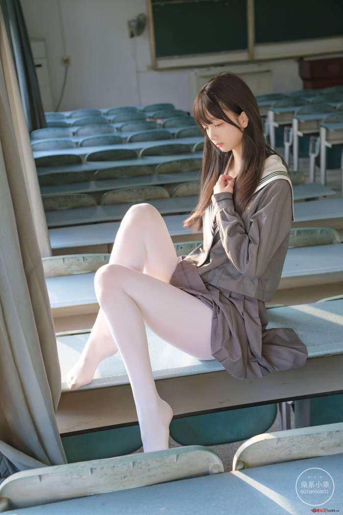 稚乖画册 – NO.15 夜夜 教室 [63P1V-595MB]