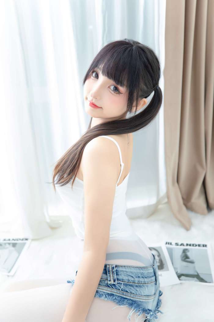 神楽坂真冬 – 牛仔兔兔 [75P-152MB]