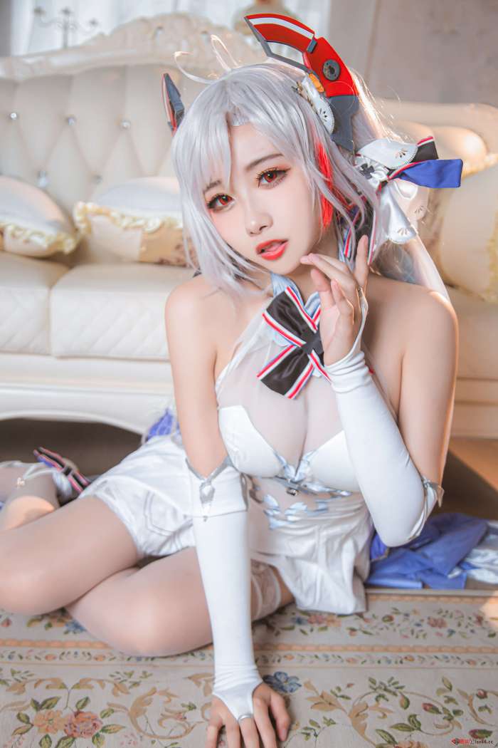 Momoko葵葵 – Prinz Eugen (Azur Lane) [21P67MB]